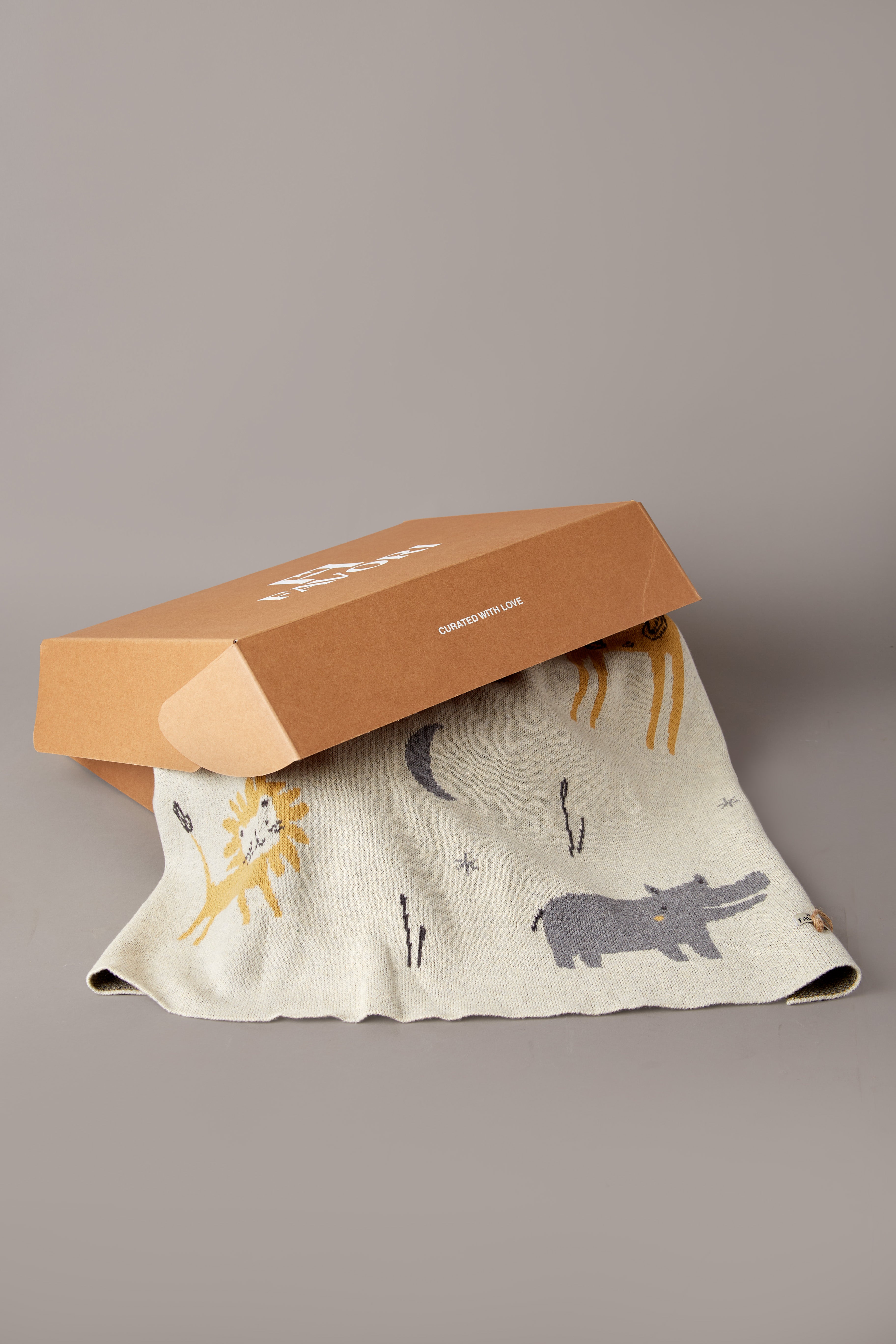 Baby blanket with Elephant toy