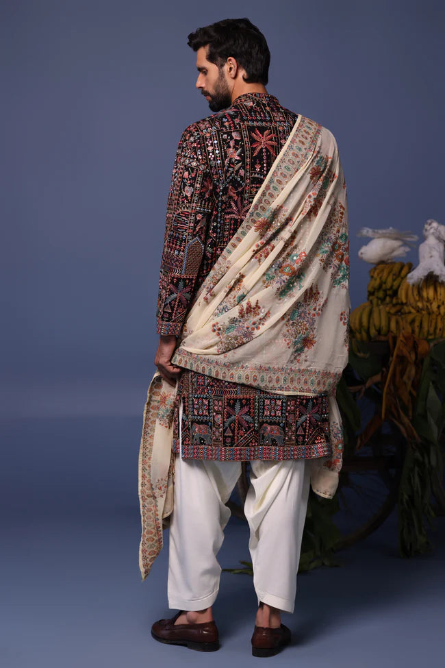 Gulzar Black Kurta Set