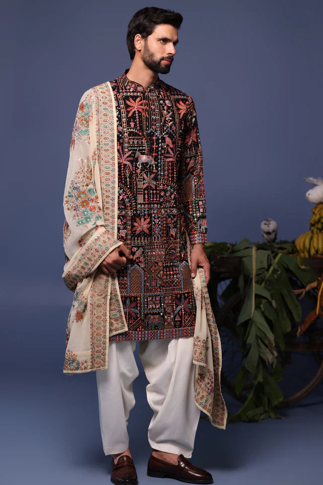 Gulzar Black Kurta Set