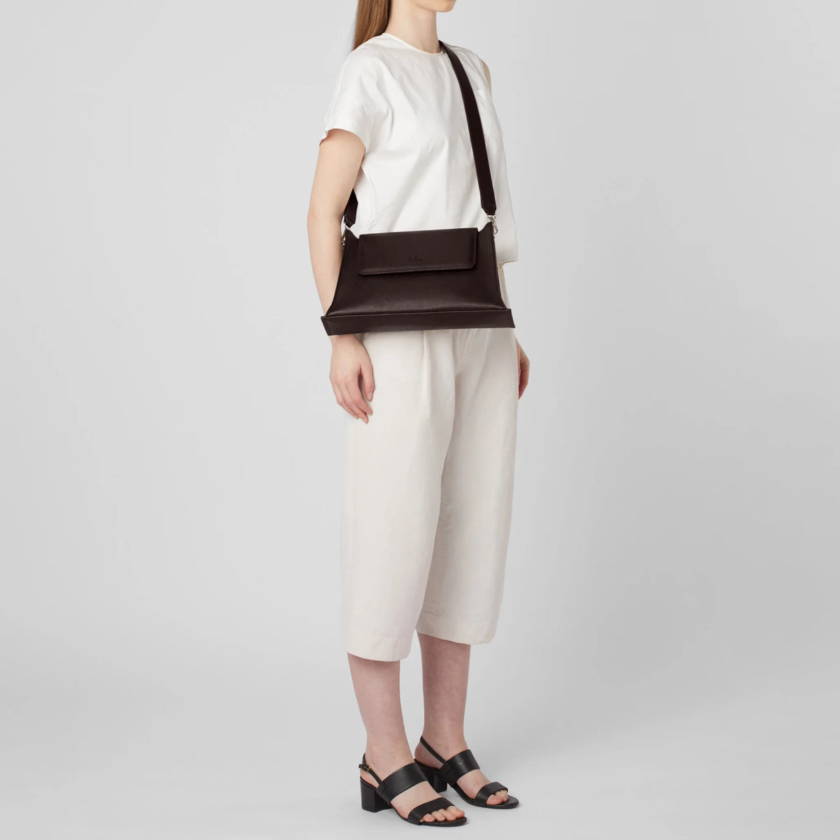 WINNIE SHOULDER BAG PEBBLE