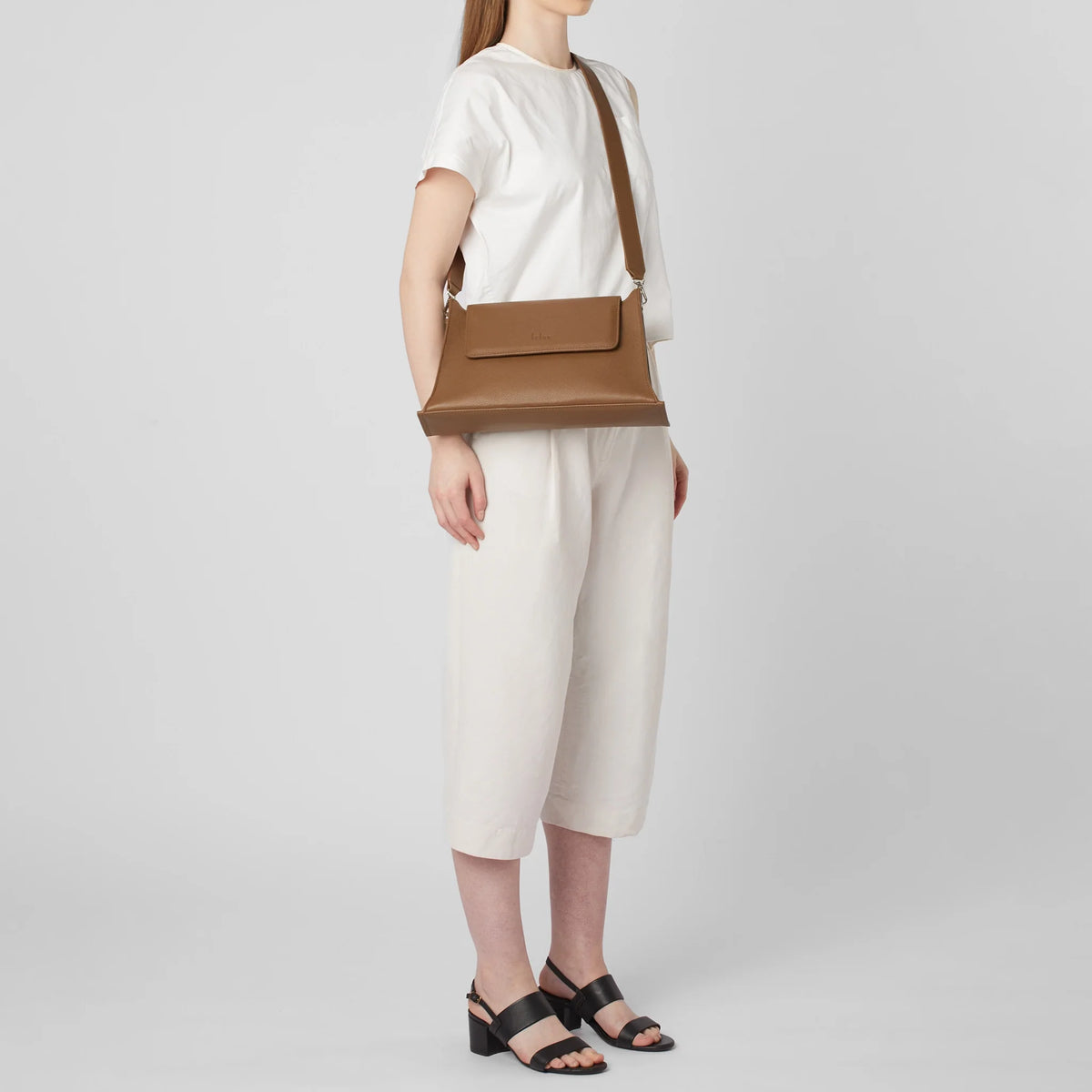 WINNIE SHOULDER BAG PEBBLE