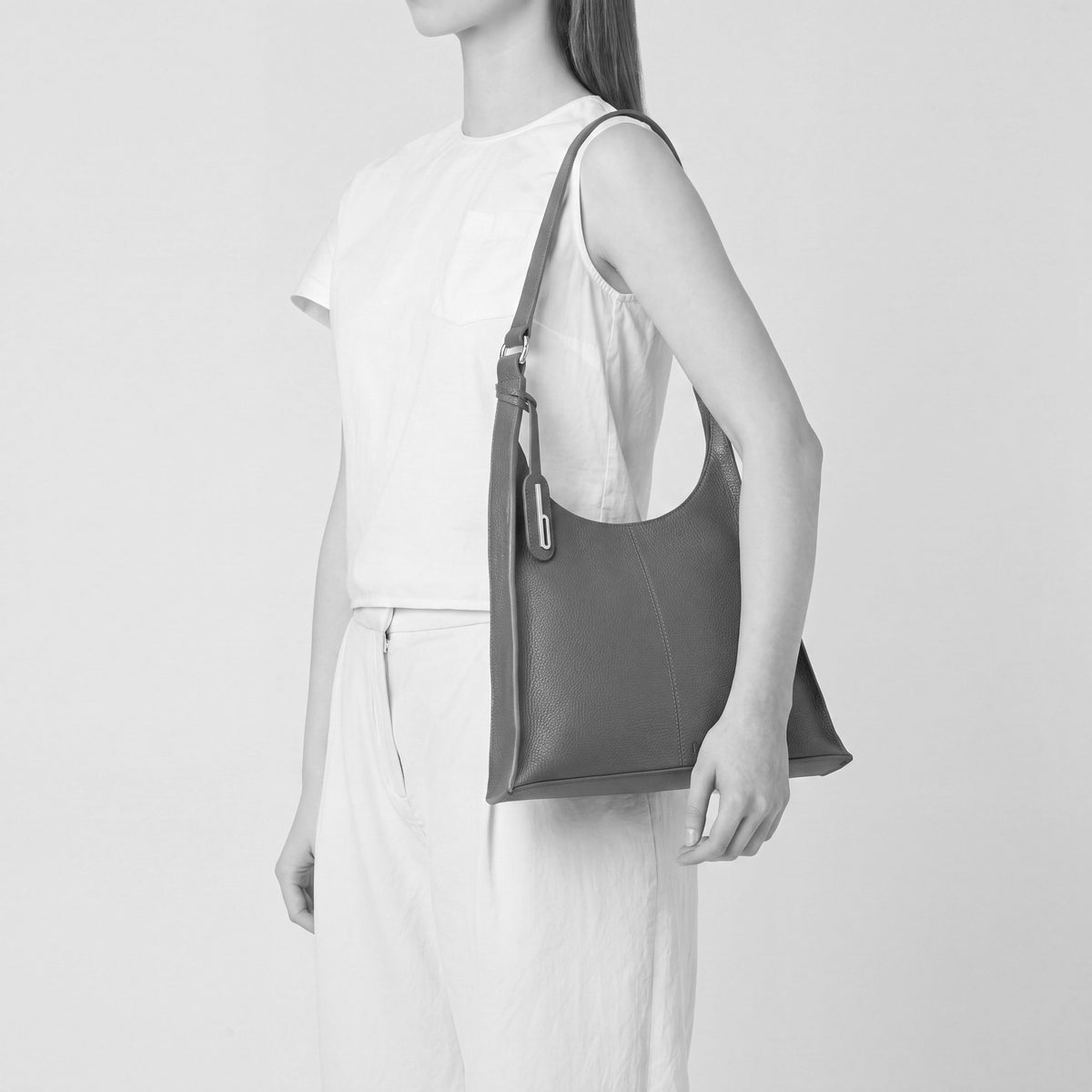 WINNIE SOFT SHOULDER BAG