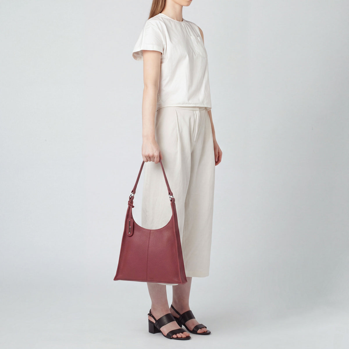 WINNIE SOFT SHOULDER BAG