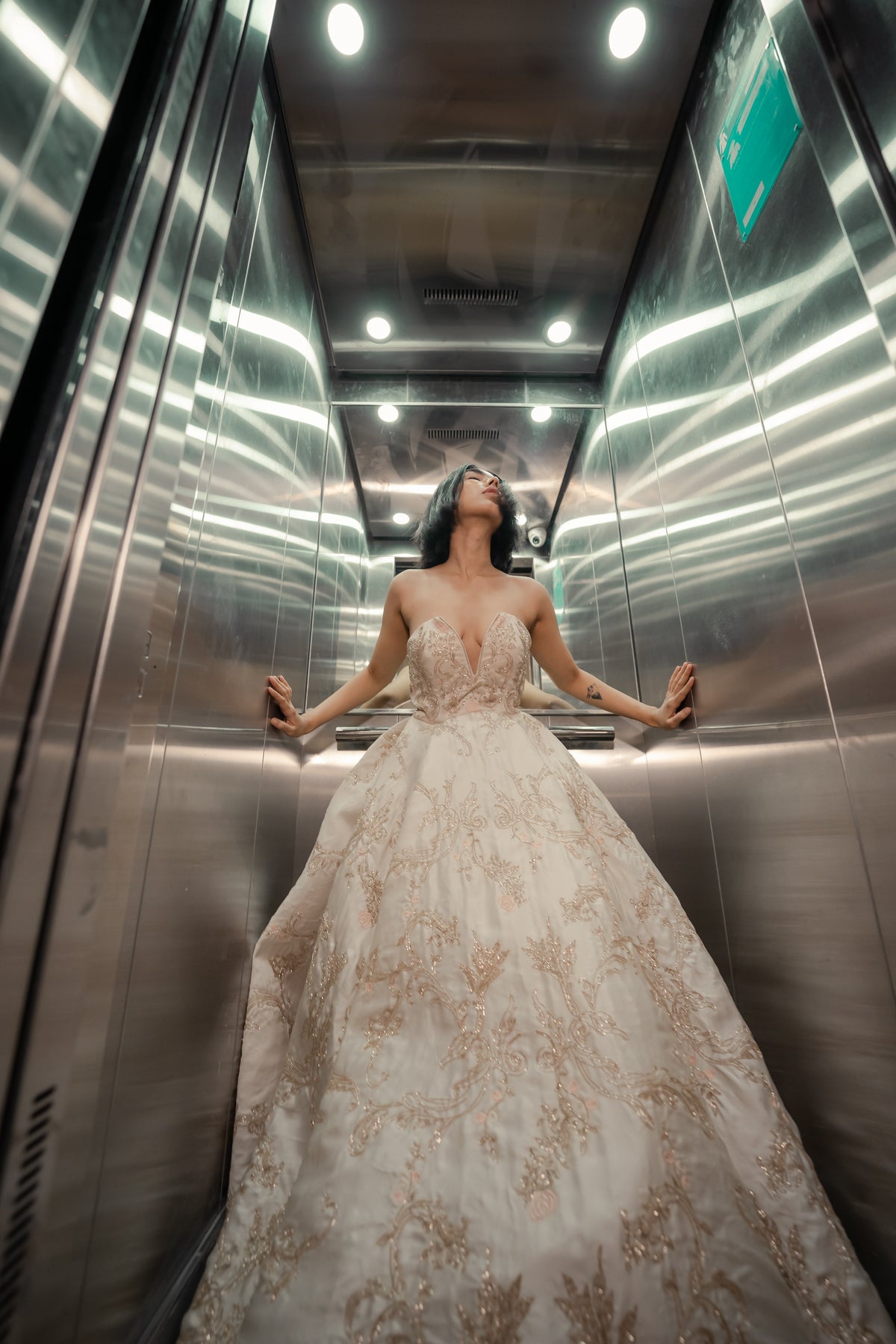 Rosace Cutdana Bridal Couture Gown - image 9