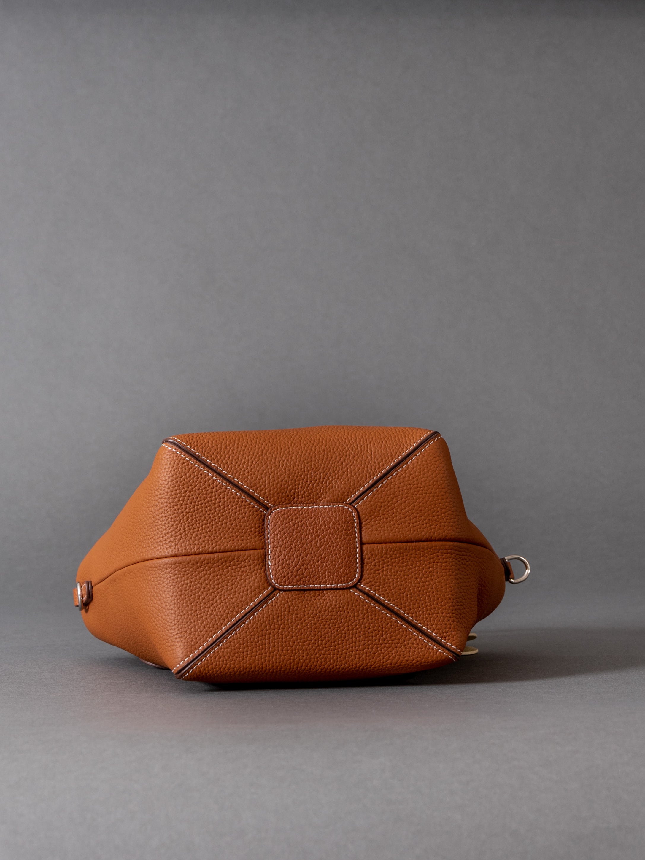 Elara - Ladies Leather bucket bag