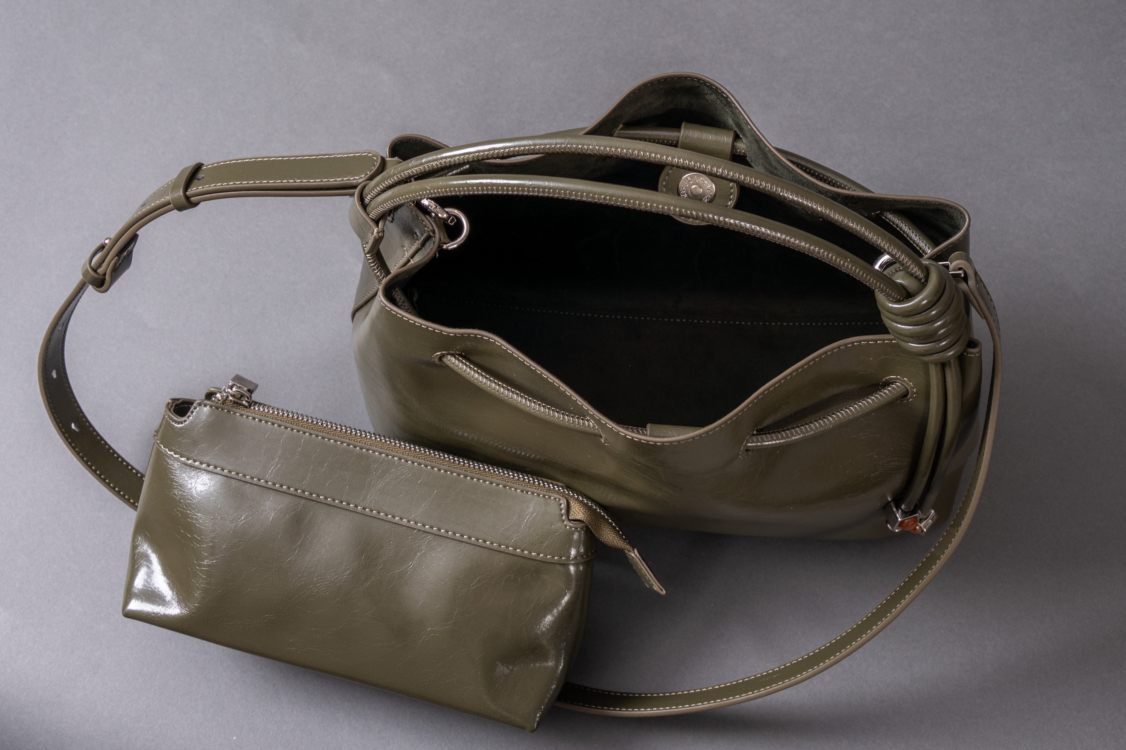 Terra- Ladies leather Satchel Bag, col. olive