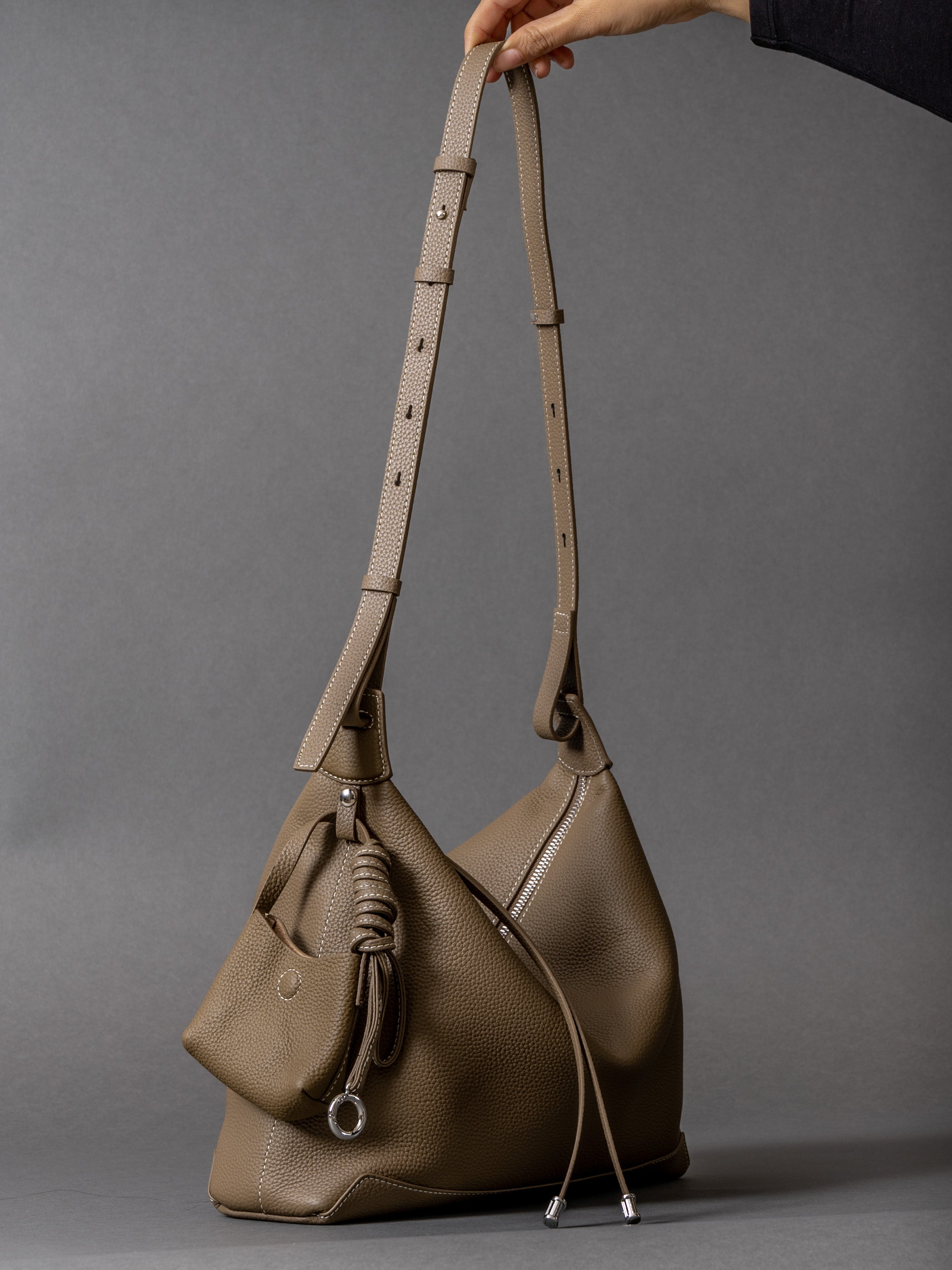 Lusso- Ladies leather satchel Bag, col. Taupe