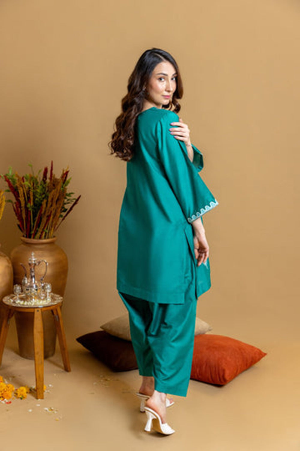 Teal Scallop Embroidered Kurta Set