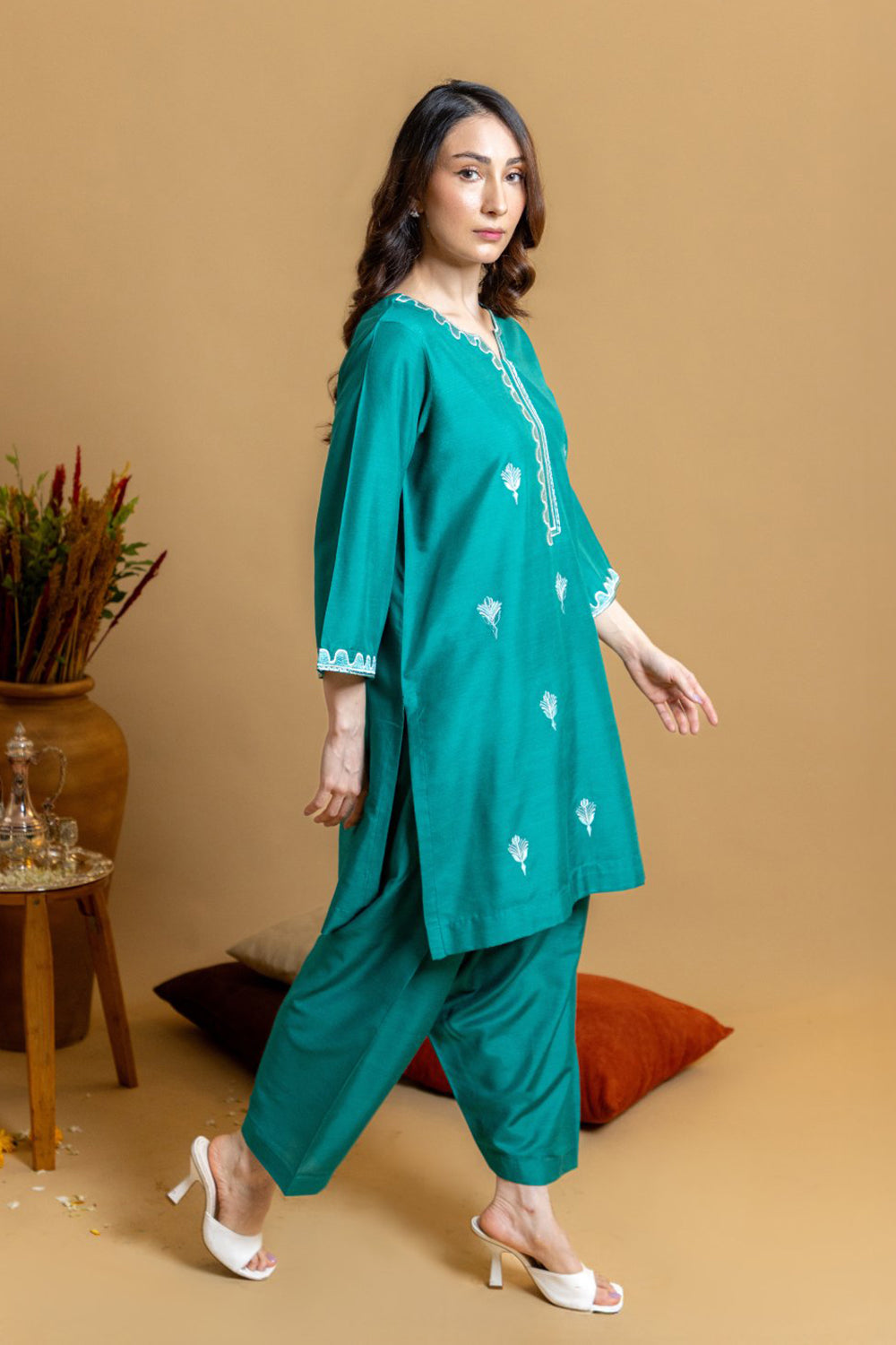 Teal Scallop Embroidered Kurta Set