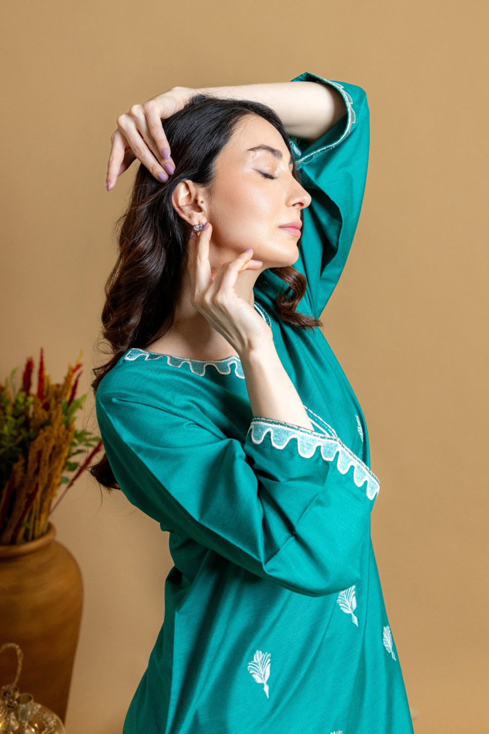 Teal Scallop Embroidered Kurta Set