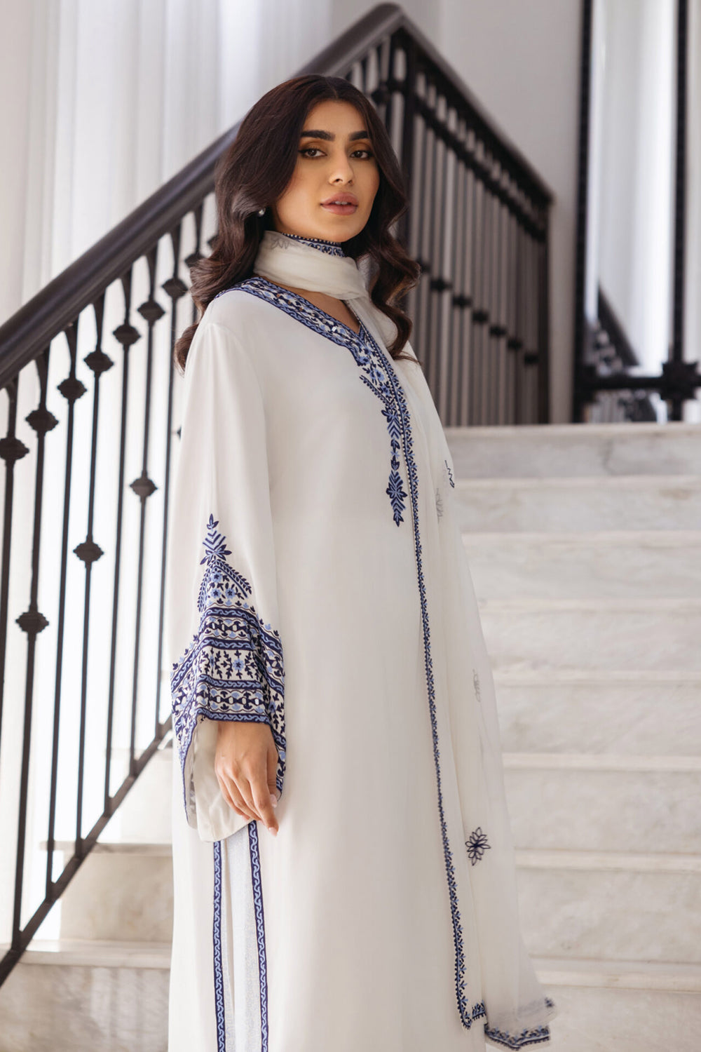 White Women Embroidered Kurta Pant Dupatta Set