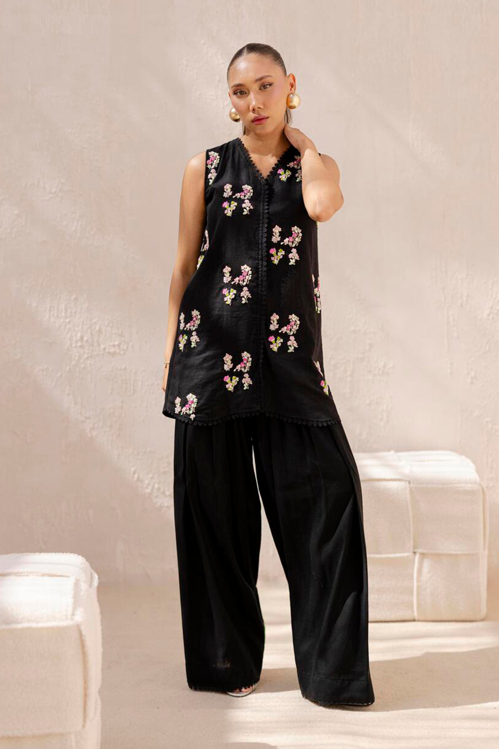 Women Black Embroidered Kurta Set with Salwar