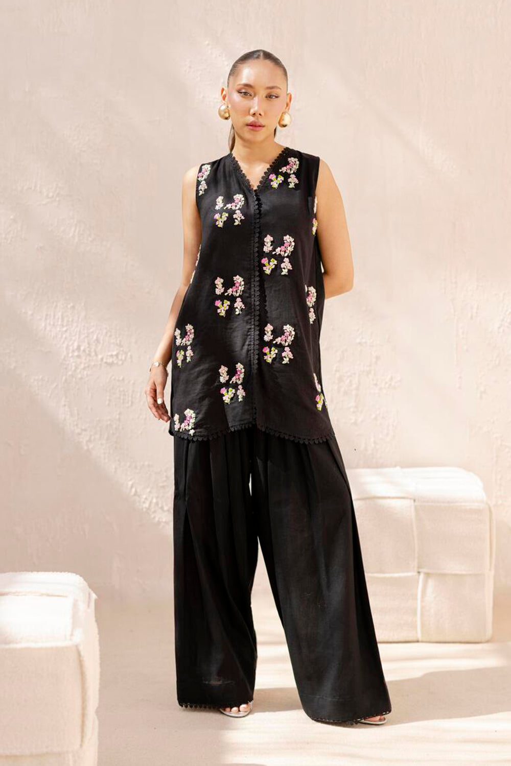 Women Black Embroidered Kurta Set with Salwar
