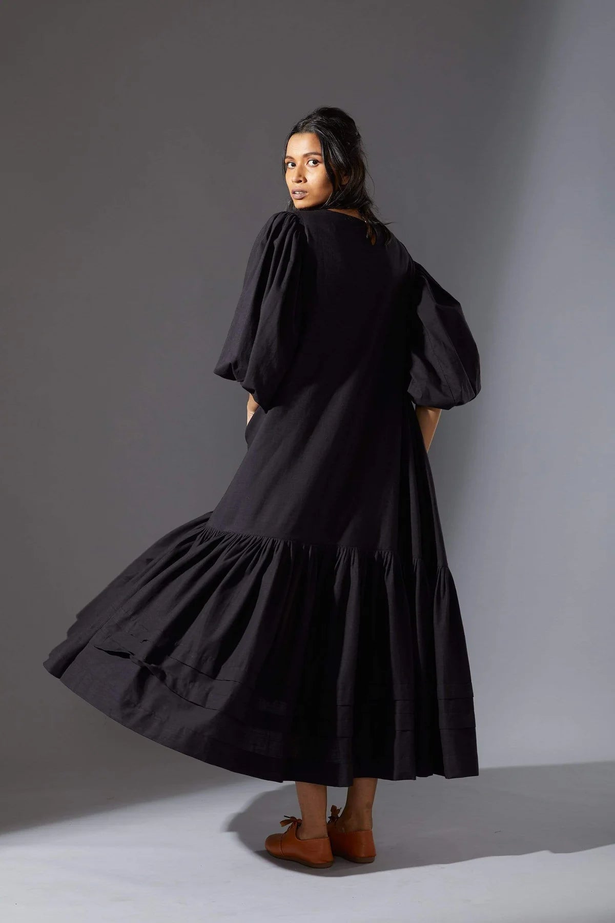 Kaavya Black Dress