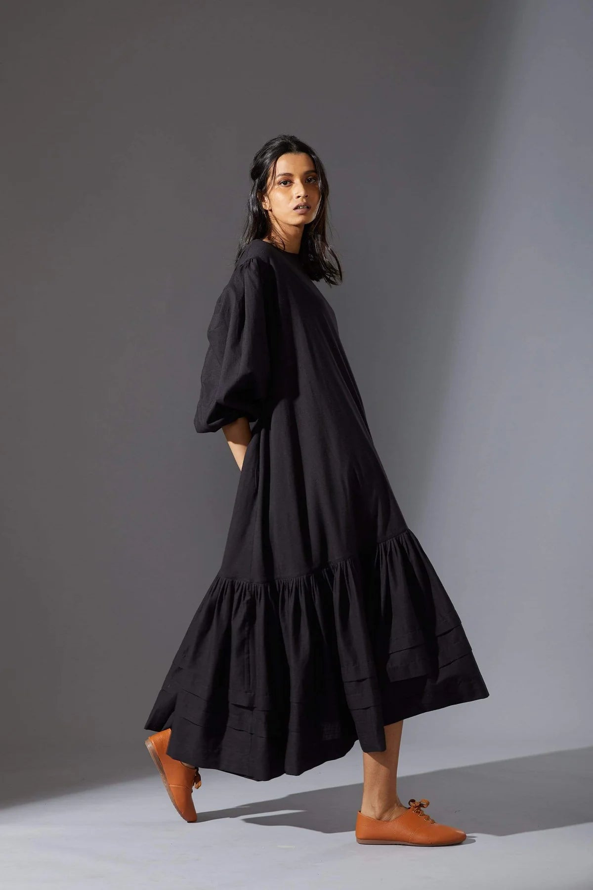 Kaavya Black Dress