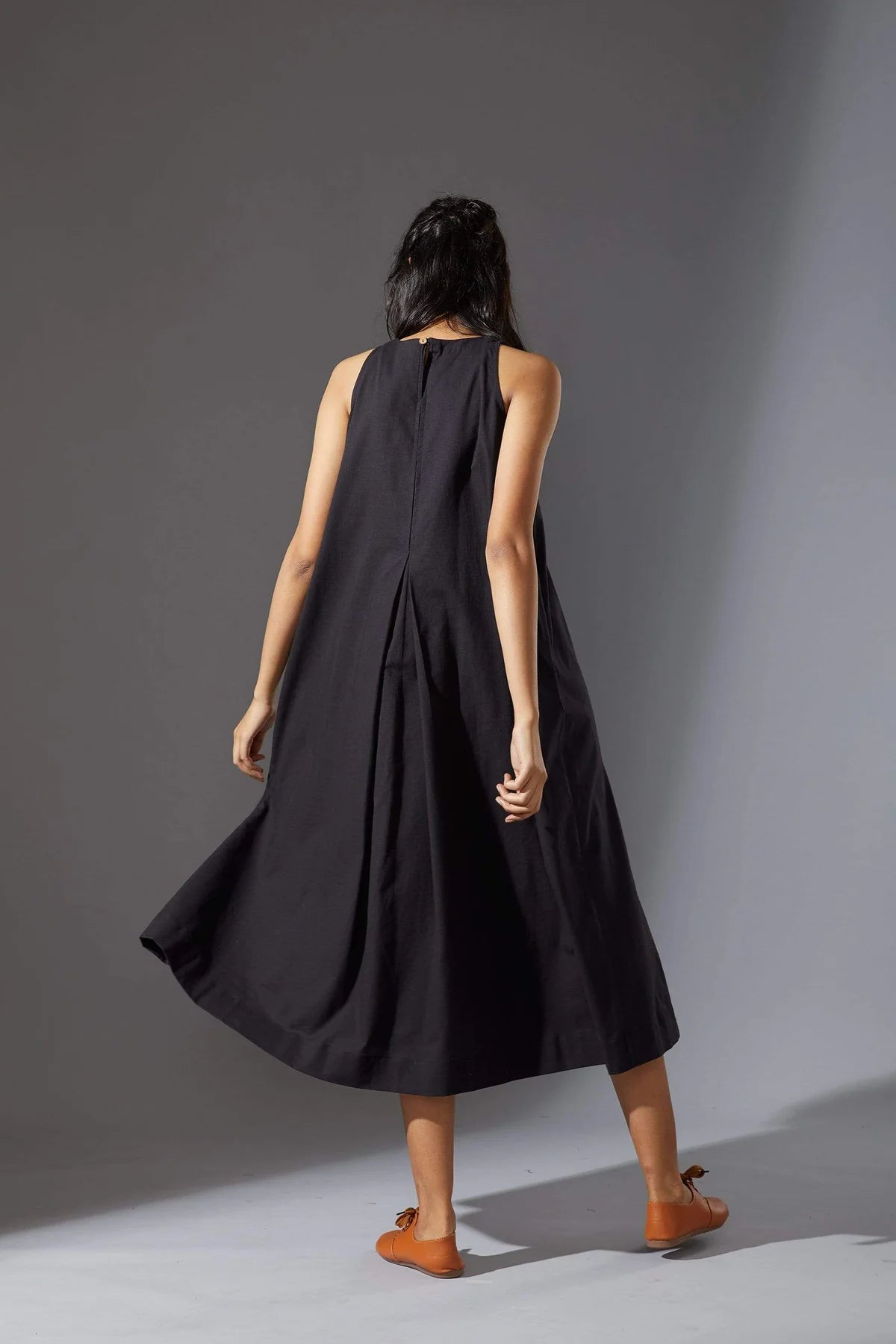Vita Aakaar Black Dress