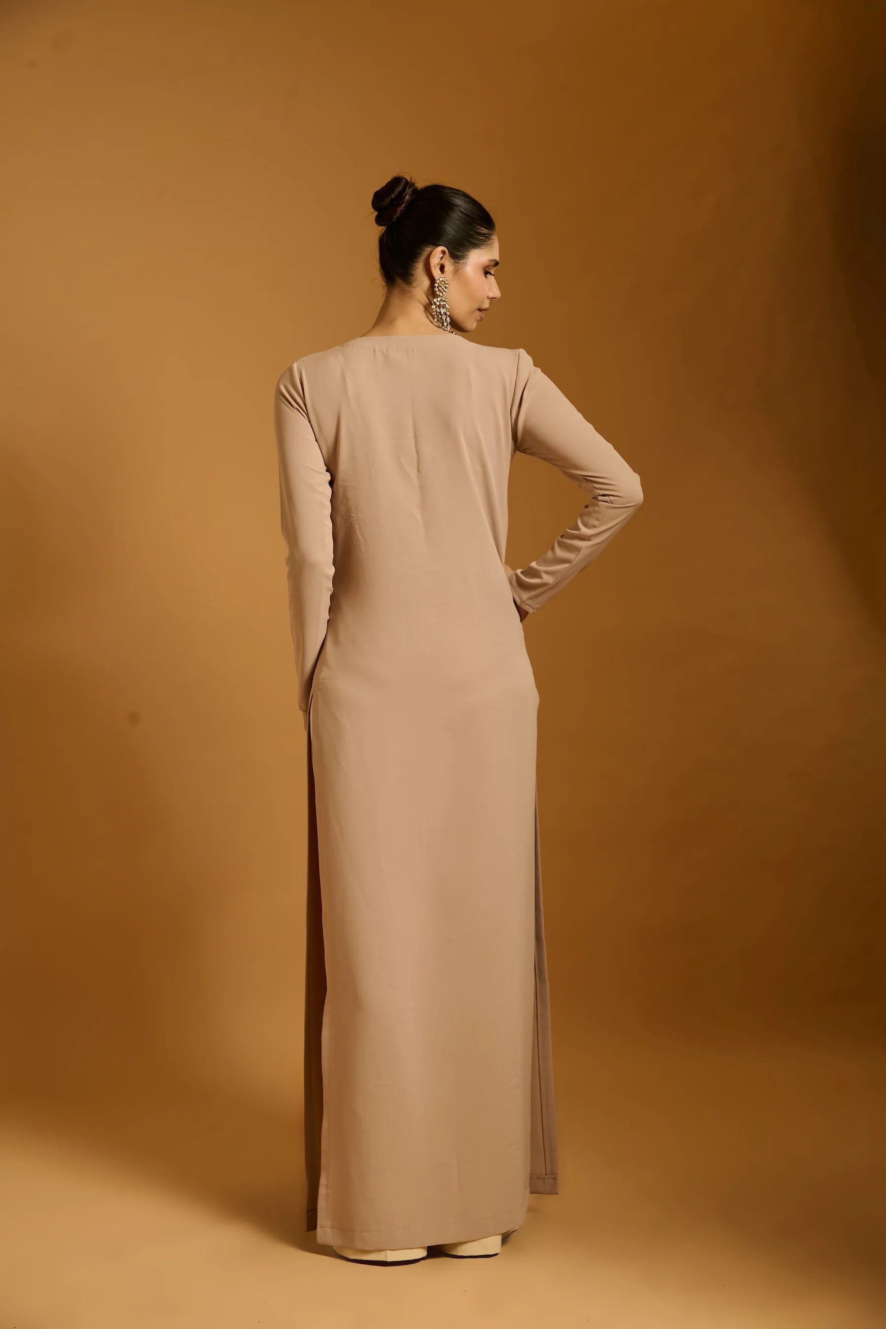 Trifecta clay crystal bib kaftan