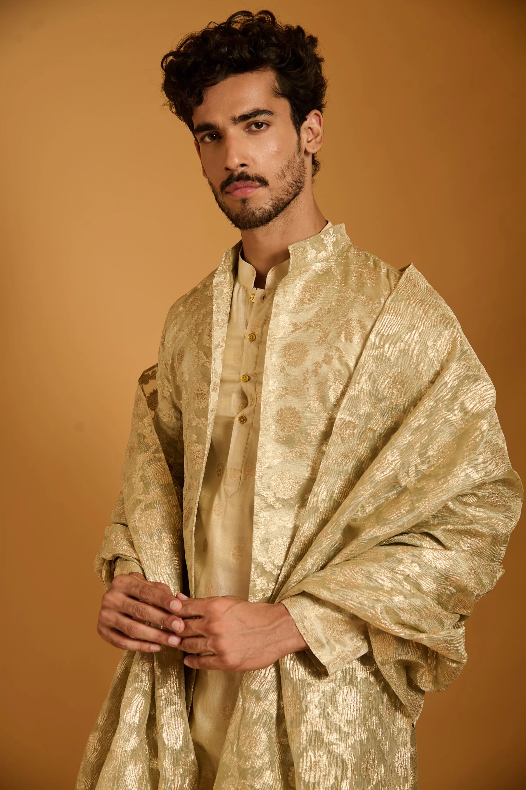 Trifecta tissue sherwani