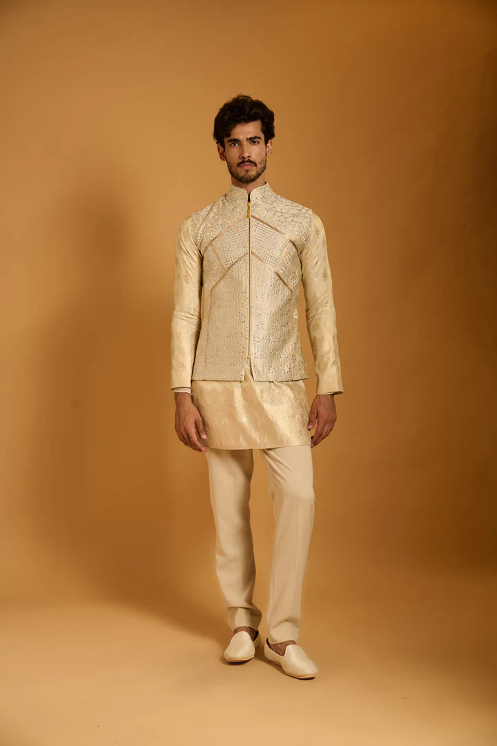 Trifecta ivory crystal bandi